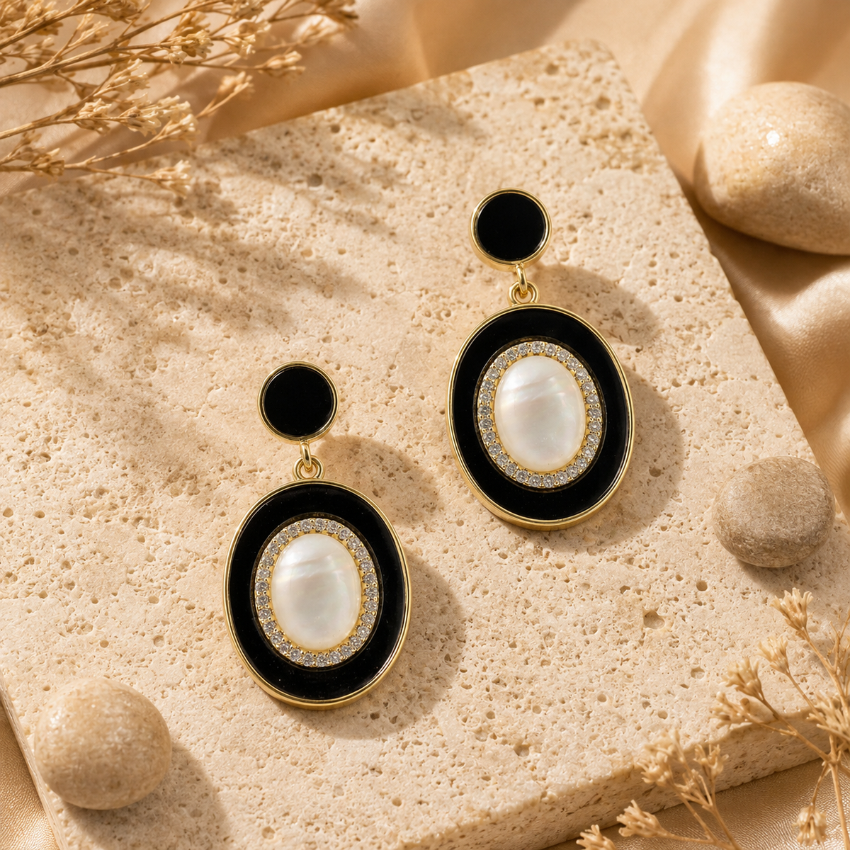 Vintage Black Enamel Pearl Earrings GWE -20