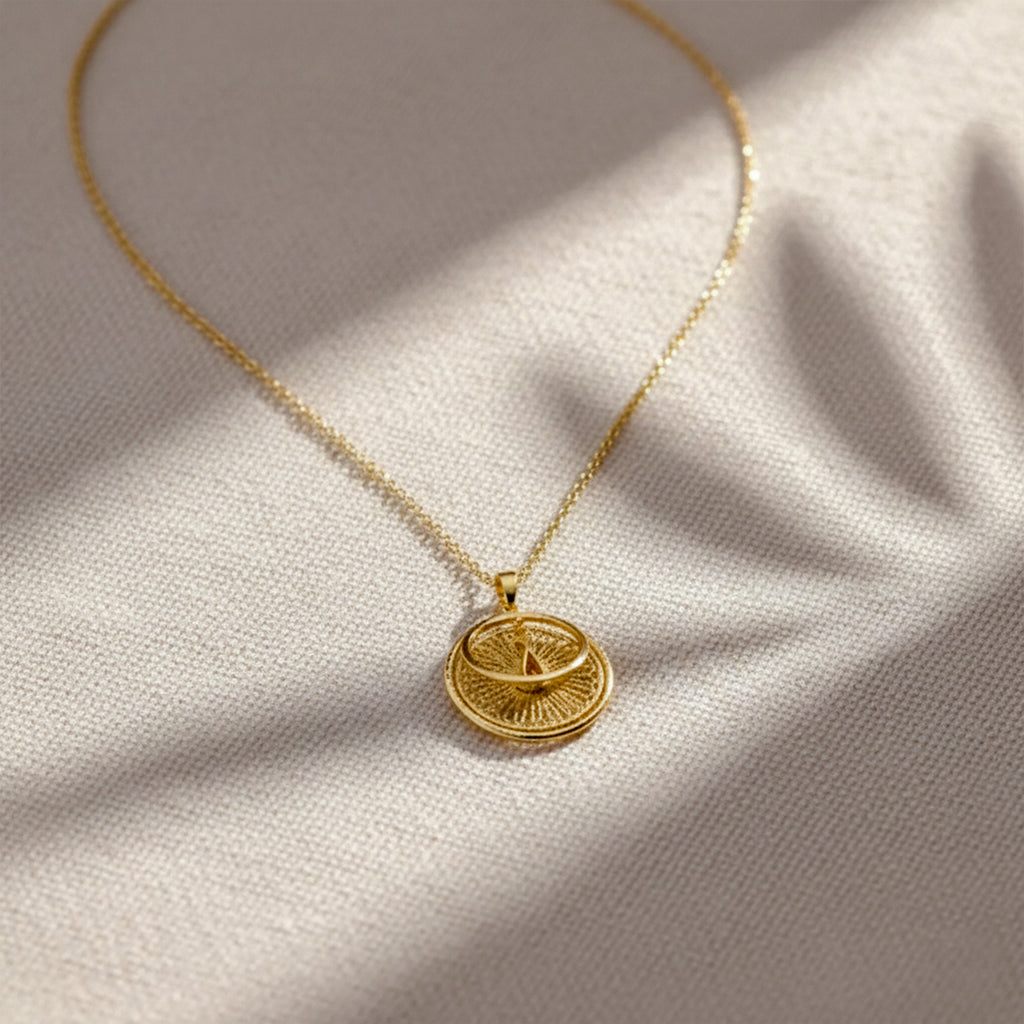Modern Sunburst Medallion Teardrop Necklace GWN -158