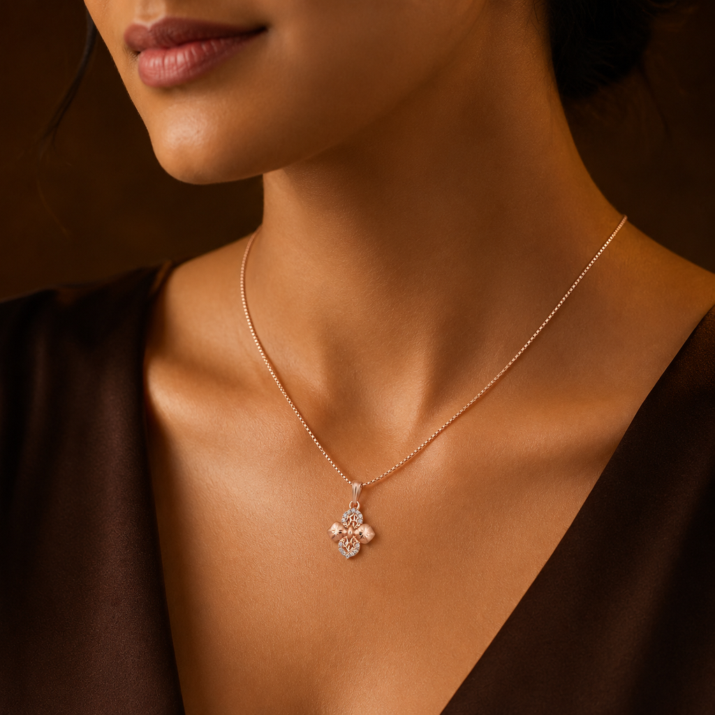 Crystal Clover Pendant Necklace GWN-204