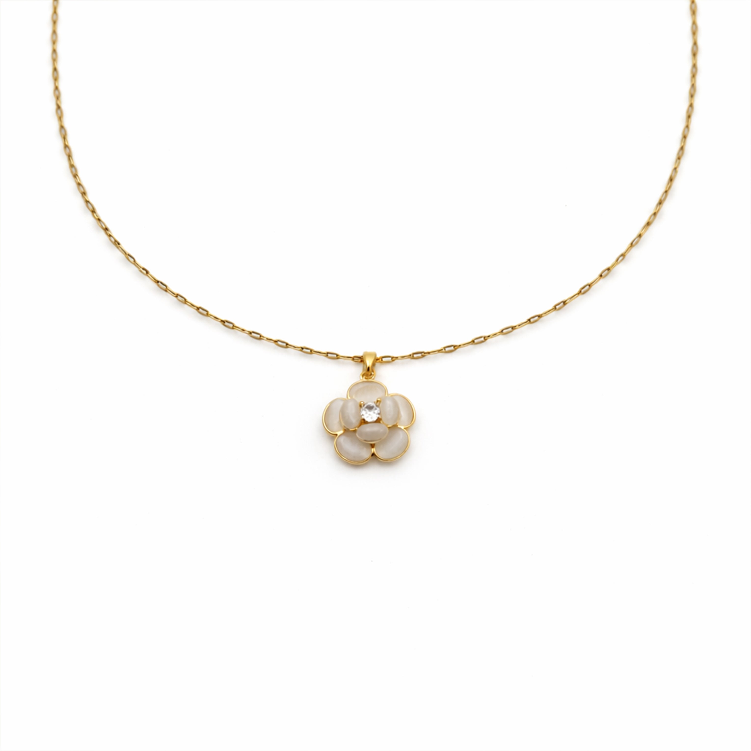 Classic Camellia Shell Pendant Necklace GWN -126