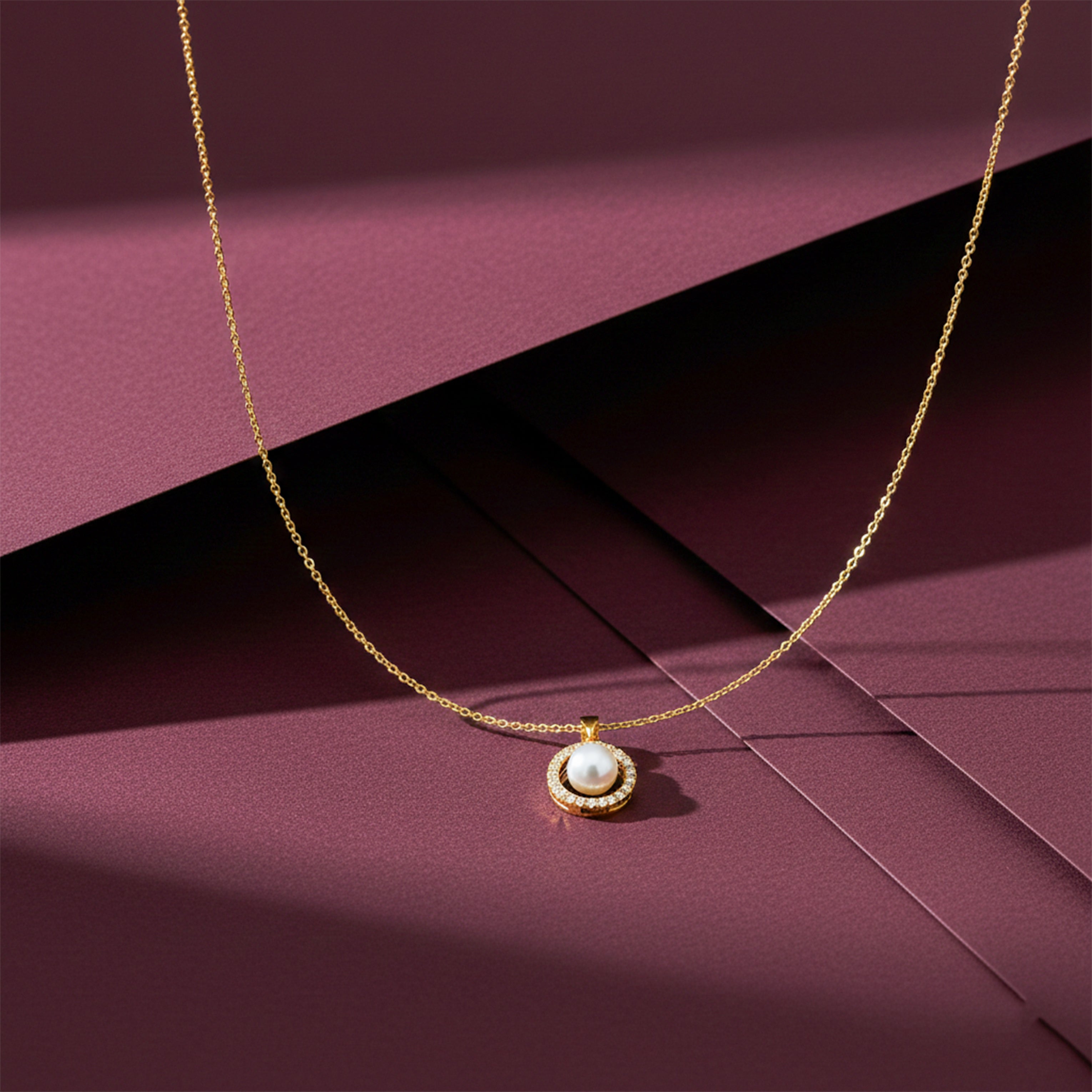 Classic Pearl Halo Pendant Necklace GWN -57