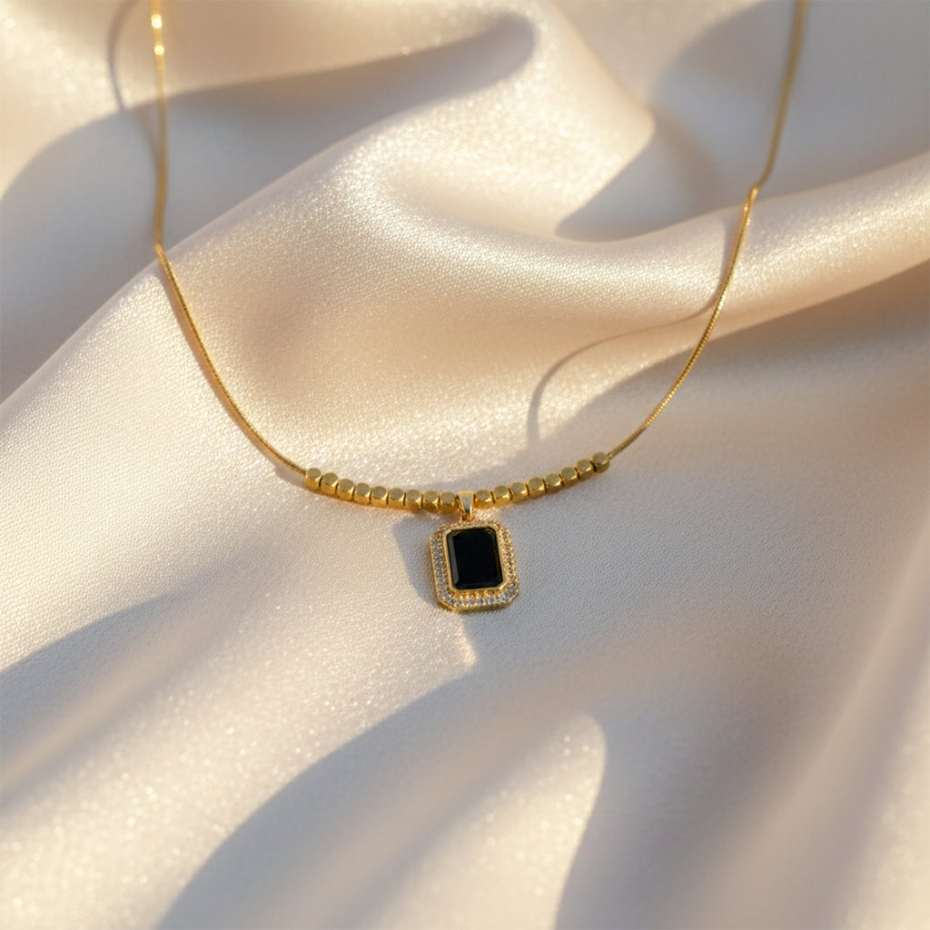 Vintage Black Onyx Halo Beaded Necklace GWN -114