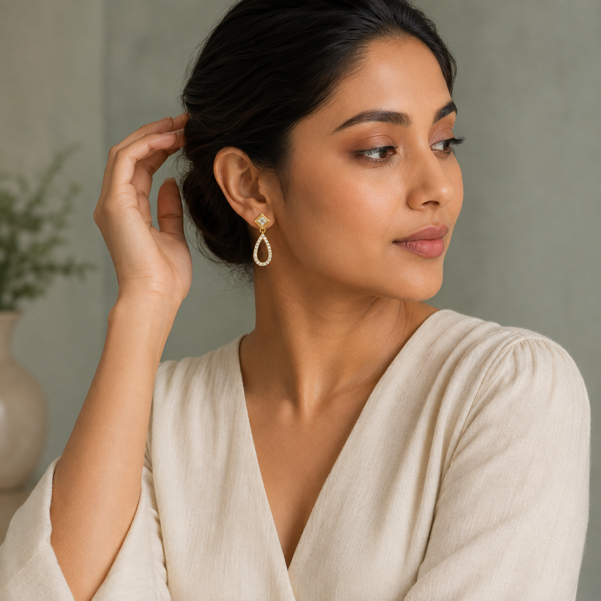 Liora Crystal Teardrop Earrings GWE 296