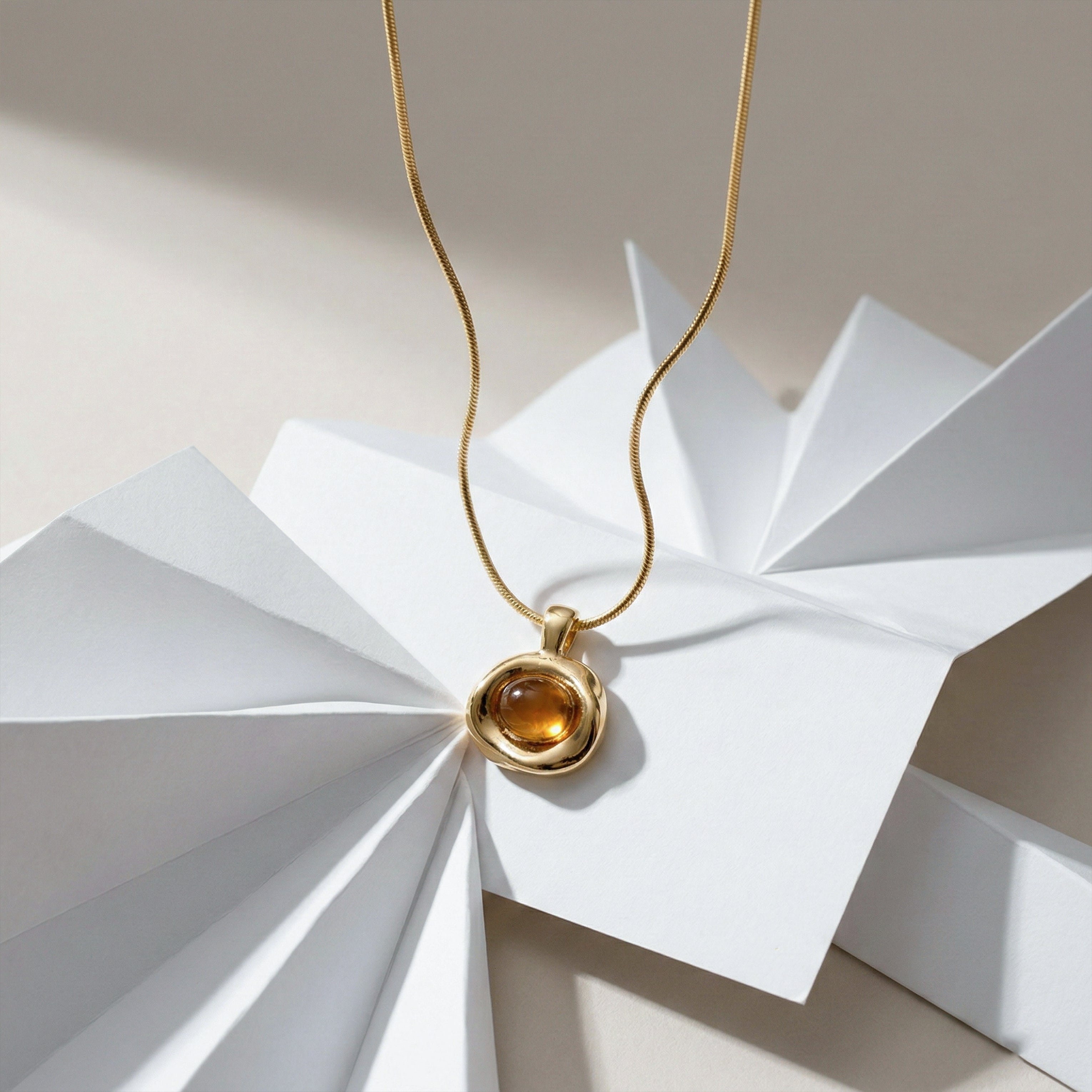 Modern Molten Gold Amber Pendant Necklace GWN -66