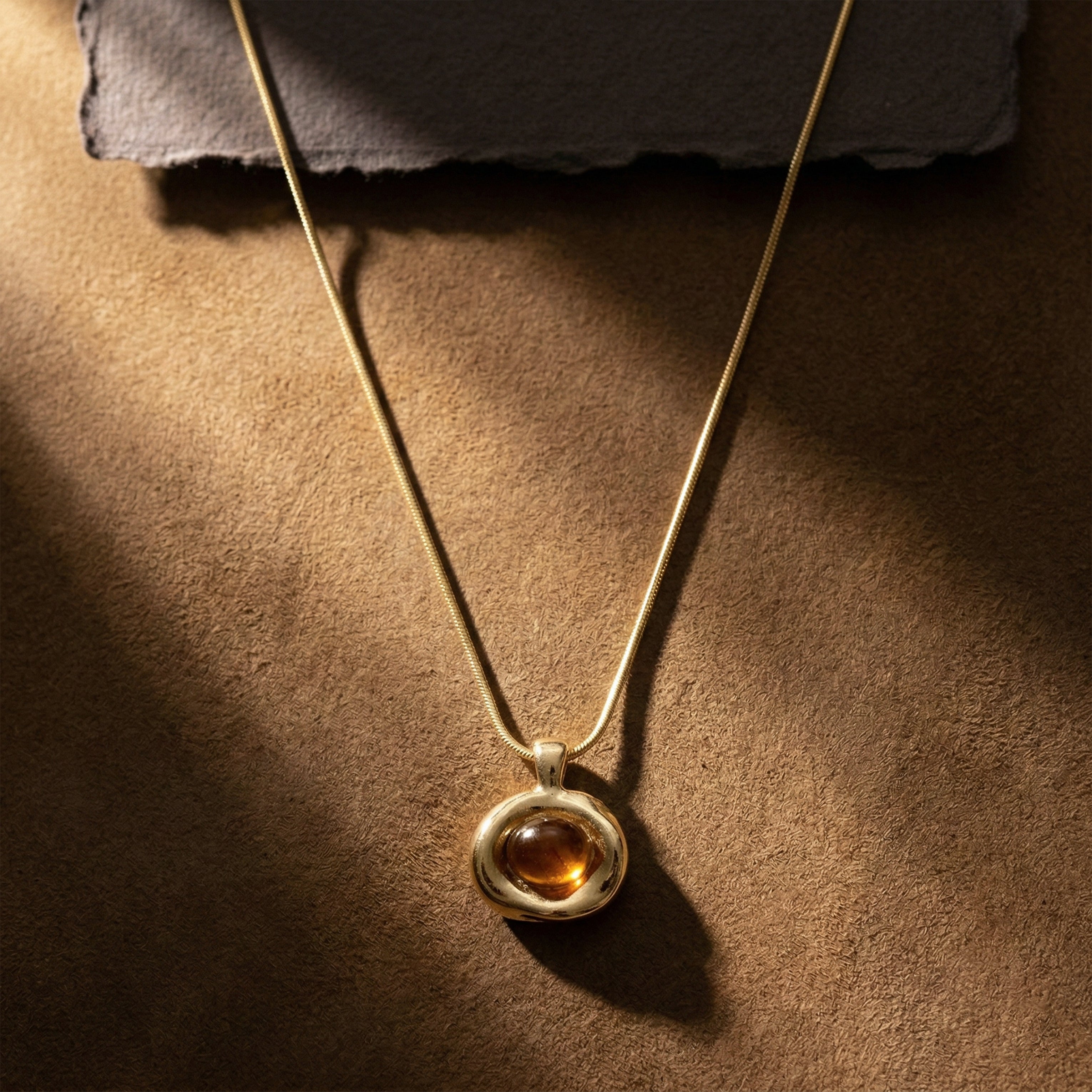 Modern Molten Gold Amber Pendant Necklace GWN -66