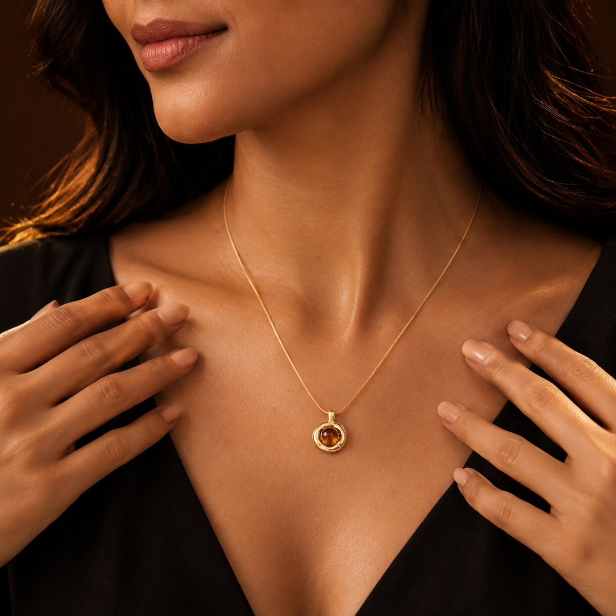 Modern Molten Gold Amber Pendant Necklace GWN -66