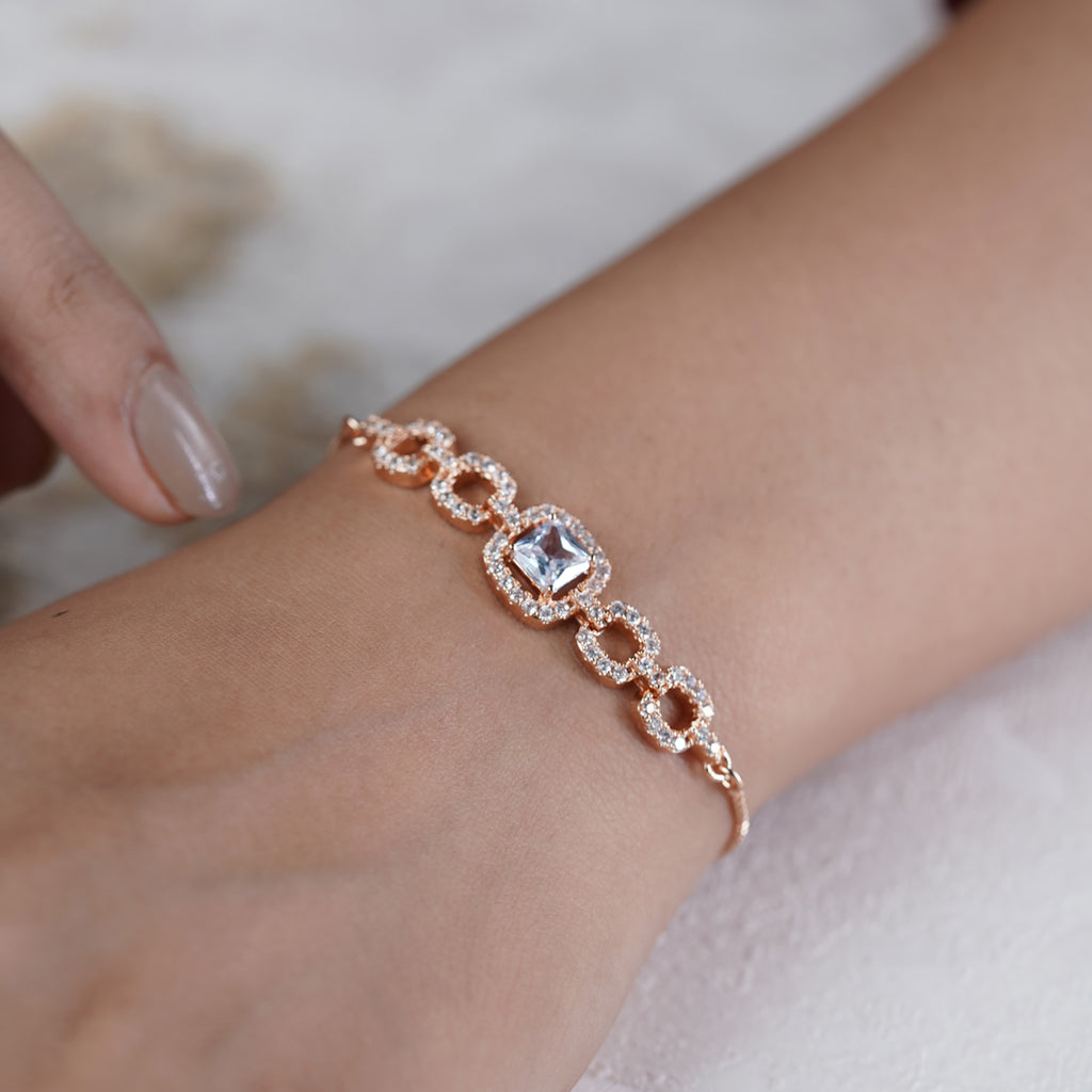 Imperial Cushion Cut Solitaire & Linked Halo Bolo Bracelet GWB-52